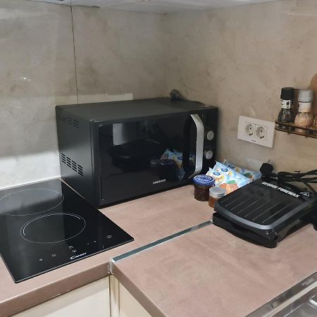 Sunny Apartment - Blloku Tirana, Near Lake ภายนอก รูปภาพ